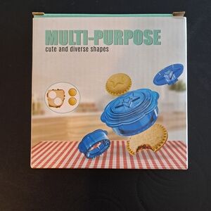 Blue Multi-Purpose Sandwich Cutter Set
